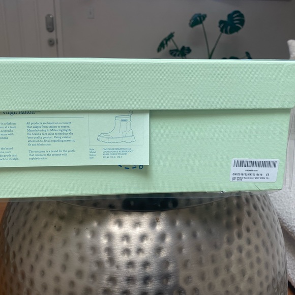 Off-White Ankle Rain Boot - Picture 4 of 8